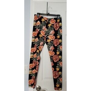 Lildy. Womans Leggings Size L - XXL
